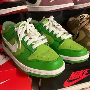 Nike Dunks Chlorophyll 4.5 Kids/6 Women
